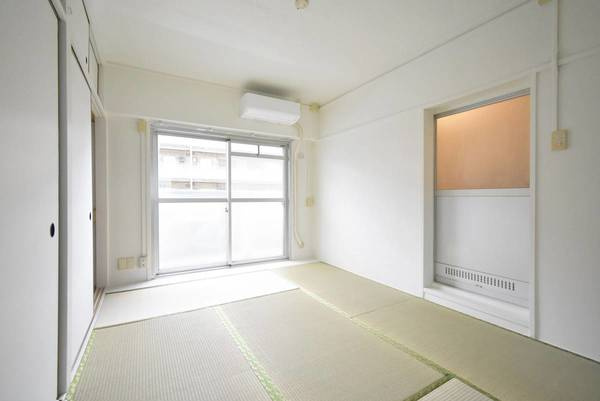 ビレッジハウス郷地3号棟の居間・リビング|ビレッジハウスの同一物件・同一タイプの間取りの写真です