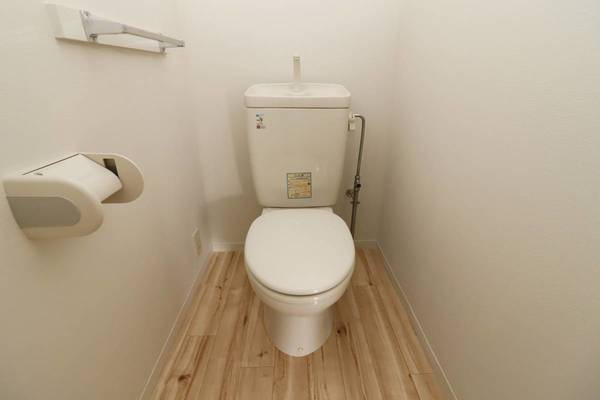 ビレッジハウス山崎3号棟のトイレ|ビレッジハウスの同一物件・同一タイプの間取りの写真です
