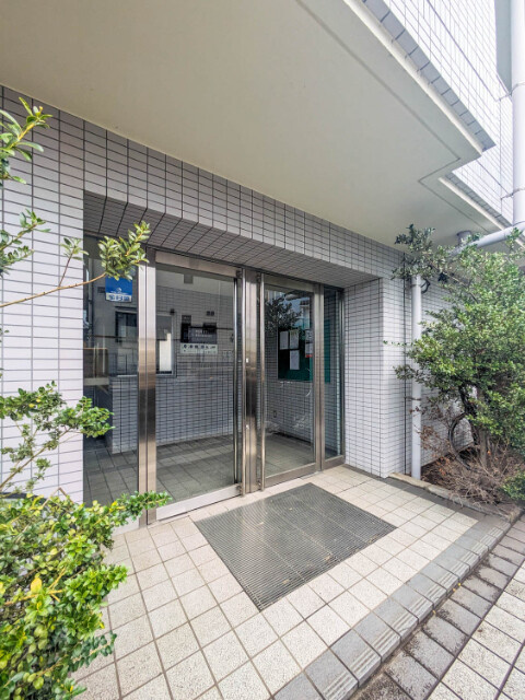 川崎市麻生区細山６丁目の賃貸マンションのエントランス|エントランスです