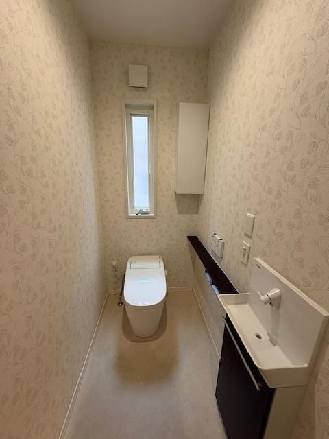 筑紫野市大字筑紫　中古戸建のトイレ|落ち着いたトイレです