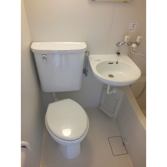 ライオンズマンション生麦第２のトイレ|清潔感のあるトイレです