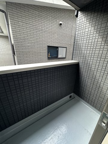 ベイルーム横須賀中央のバルコニー|開放的で明るい空間を演出してくれるバルコニーです