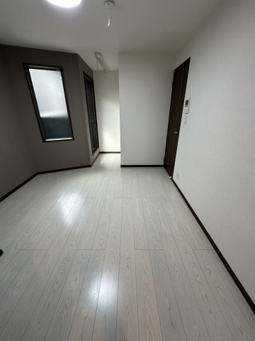 ベイルーム横須賀中央の寝室|広くて明るい寝室