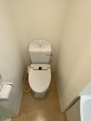 カーサ　サラのトイレ|ゆったりとした空間のトイレです