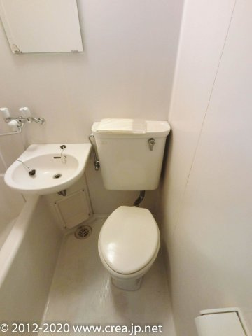 美しの森ハウスのトイレ|ゆったりとした空間のトイレです