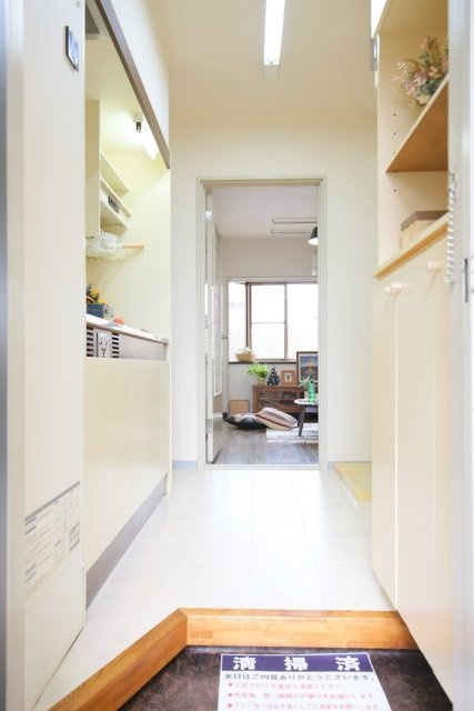 メゾン大野Ⅲの玄関|※家具小物等はイメージです