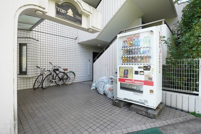 トップ二子玉川第２のエントランス|建物の内部です