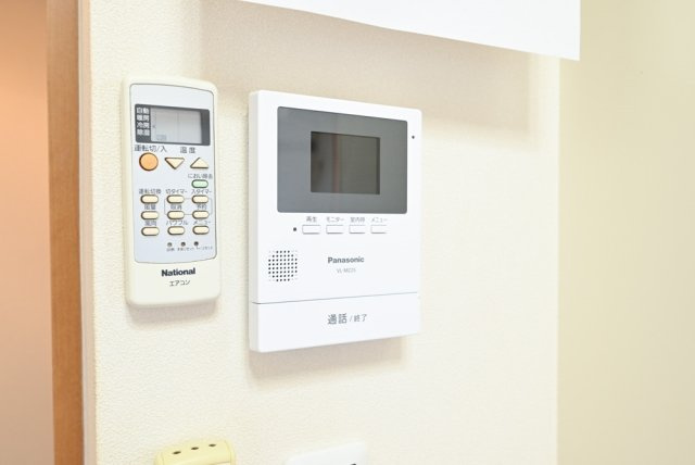 マイプラン旭丘Ａ棟のセキュリティ|モニター付インターフォン