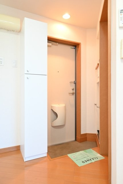 マイプラン旭丘Ａ棟の玄関|シンプルで使いやすい玄関です