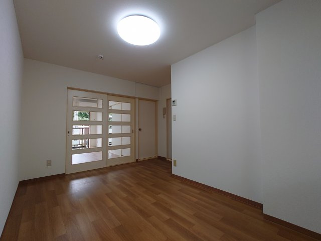 煉瓦館53の内装|明るい色調の室内です