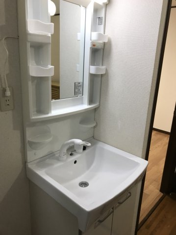 ファミーユ彩霞の独立洗面台|独立洗面化粧台が付いています
