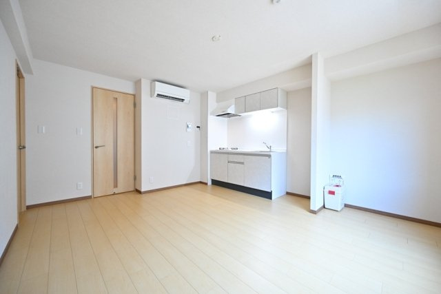 ＣＥＮＴＲＡＬ　ＧＡＲＤＥＮ　ＲＥＳＩＤＥＮＣＥ　ＴＯＫＹＯの居間・リビング|居間です