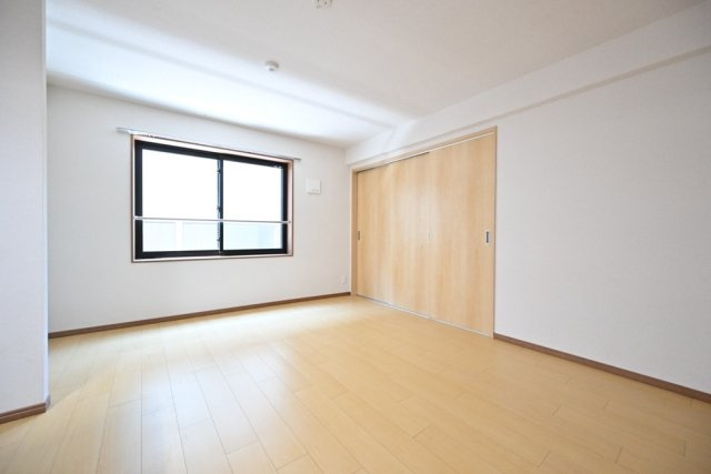 ＣＥＮＴＲＡＬ　ＧＡＲＤＥＮ　ＲＥＳＩＤＥＮＣＥ　ＴＯＫＹＯの居間・リビング|居間です