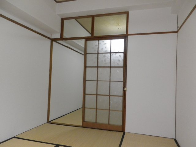 コーポ山吹の和室|和室がひろがる居住スペース
