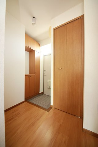 ソレイユ冨貴Bの玄関