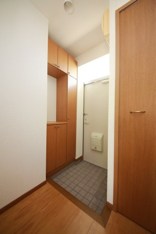 ソレイユ冨貴Bの玄関