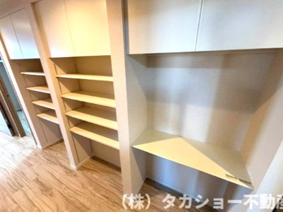 【収納】 | ライオンズステーションプラザ西千葉 | 廊下にある収納です!