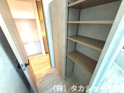 【収納】 | ライオンズステーションプラザ西千葉 | 玄関横は衣装部屋になってます!