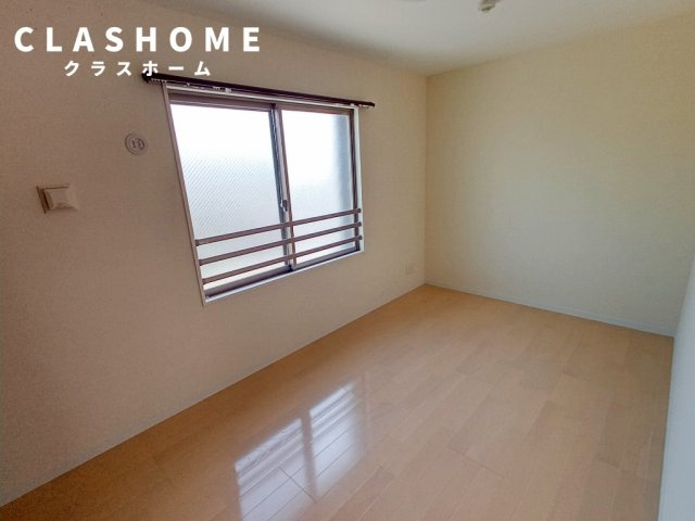 ペンディオの洋室|同物件の別部屋になります。
