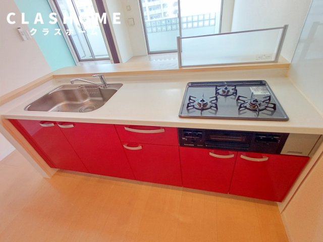 ペンディオのキッチン|同物件の別部屋になります。