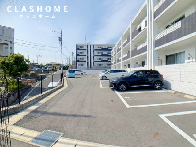 ペンディオの駐車場