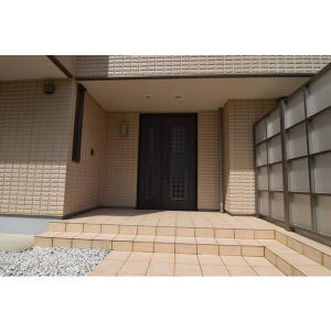 野白町野白108貸家のエントランス