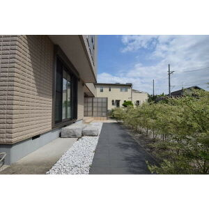 野白町野白108貸家の庭