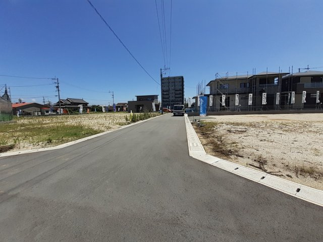 宇土市新松原町の売地の前面道路含む現地写真|北西側