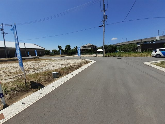 宇土市新松原町の売地の前面道路含む現地写真|北西側