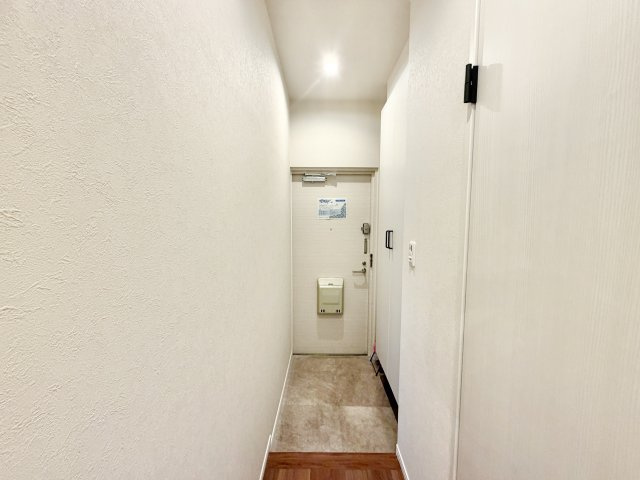 横須賀西住宅の玄関