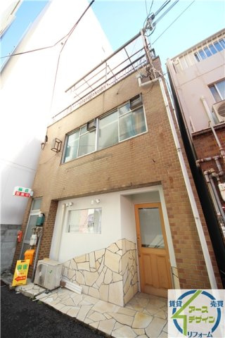本町ビルの外観