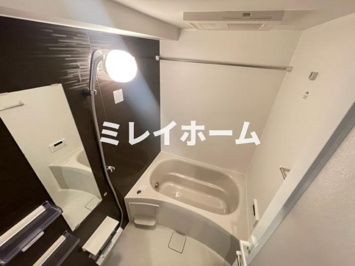 ロイジェント山王の浴室