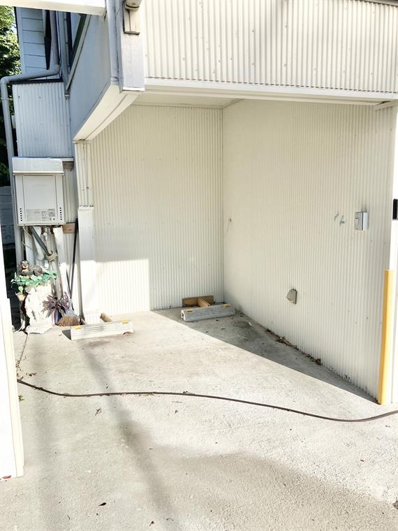 小島町戸建の駐車場|駐車場があるので、車を買う予定の方も安心です