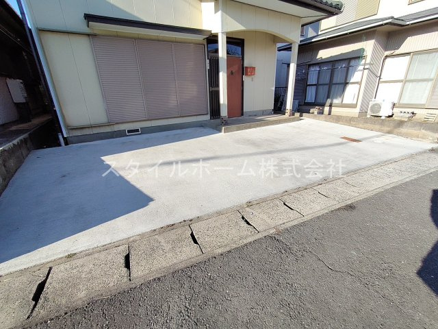為当町貸家の駐車場