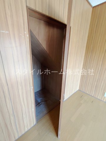 為当町貸家の収納