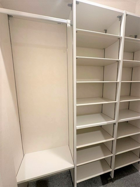 広尾アパートメントの収納|こまごまとしたものを収納できそうですね