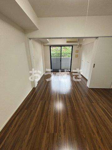 ラグジュアリーアパートメント横浜黄金町の居間・リビング|※同仕様参考写真