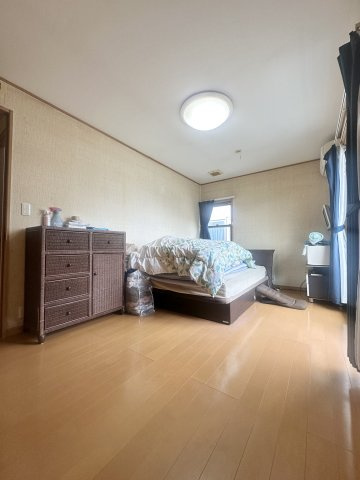 葛飾区奥戸4丁目中古住宅の寝室|居室