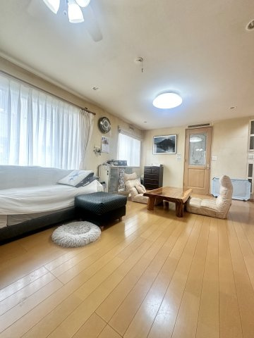 葛飾区奥戸4丁目中古住宅の居間・リビング|リビング