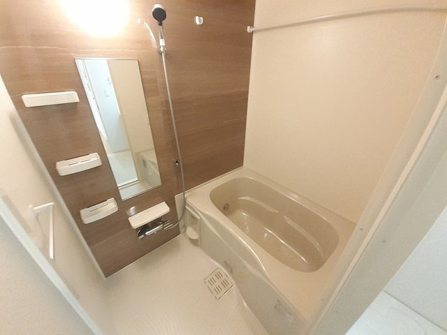 オレンジガーデンＡの浴室|コンパクトで使いやすいお風呂です