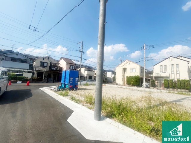 宝塚市山本野里　第1期　新築一戸建ての前面道路含む現地写真|周辺は落ち着いた街並みの住宅地！子育てがしやすい住環境です！まだ未完成ですが、現地でしかわからない事もございます。是非一度ご覧ください。