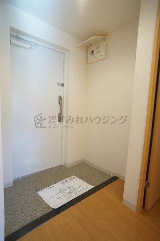 フローラル宝塚の玄関|参考、同建物・同間取りの号室