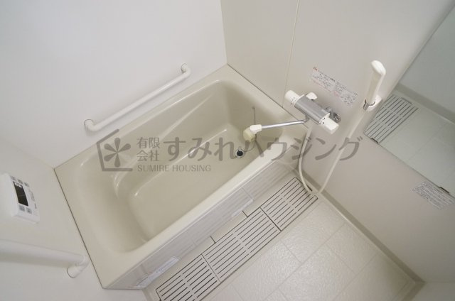 フローラル宝塚の浴室|参考、同建物・同間取りの号室