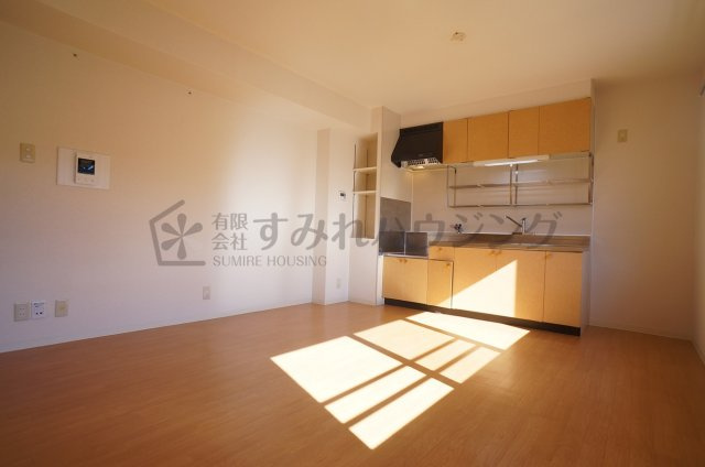 フローラル宝塚の居間・リビング|参考、同建物・同間取りの号室
