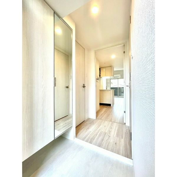名古屋市北区平安１丁目の賃貸マンションの玄関