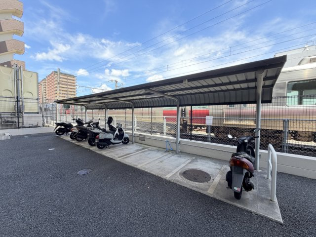 アルファスマート広のその他共用部分|バイク置き場です。空き状況についてはお問い合わせください。