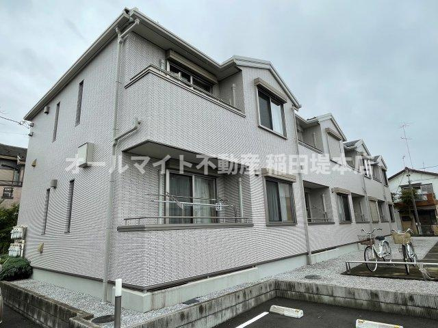 稲城市東長沼のアパート