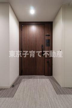 コノート茗荷谷の玄関