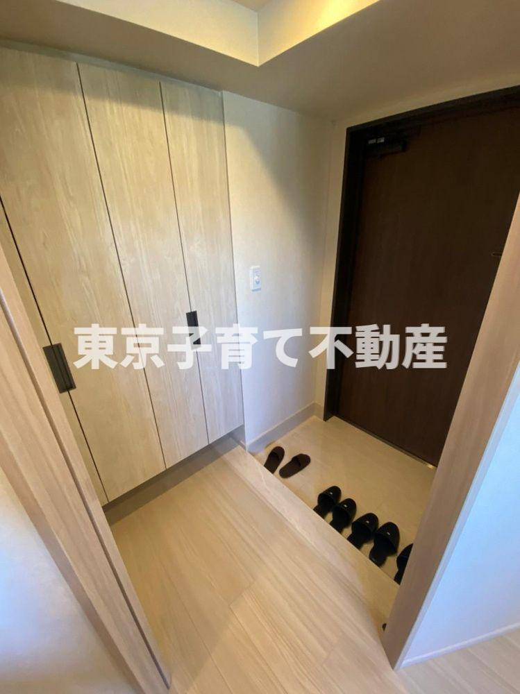 コノート茗荷谷の玄関