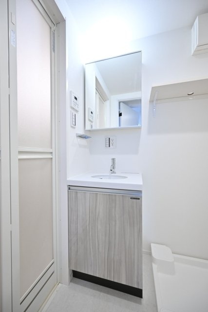 Ｔｈｅ　Ｒｅｓｉｄｅｎｃｅ　Ｎｉｈｏｎｂａｓｈｉの独立洗面台|使いやすい独立洗面台です
